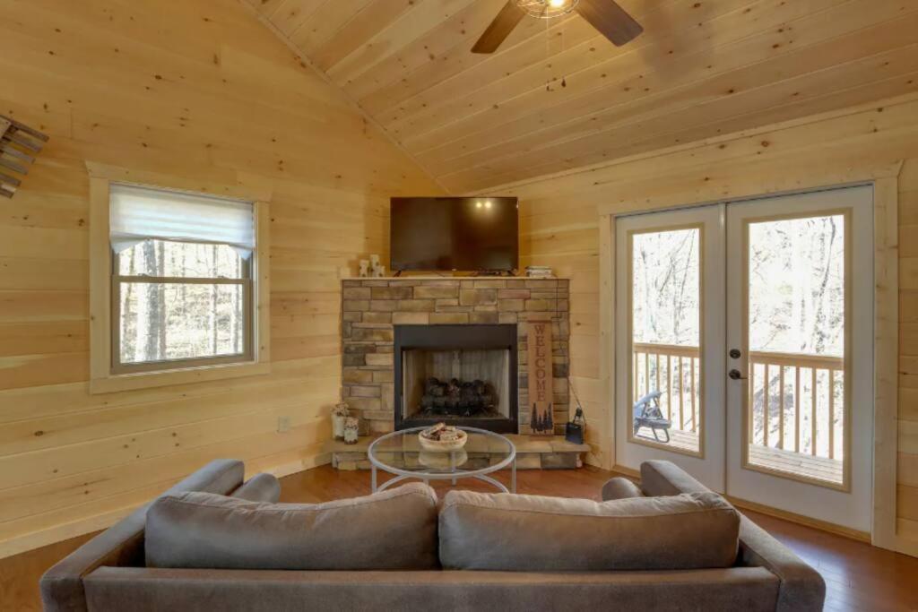 New Serene, Fun & Comfy Cabin- Covered Deck, Grill, Arcade Murphy Exterior photo