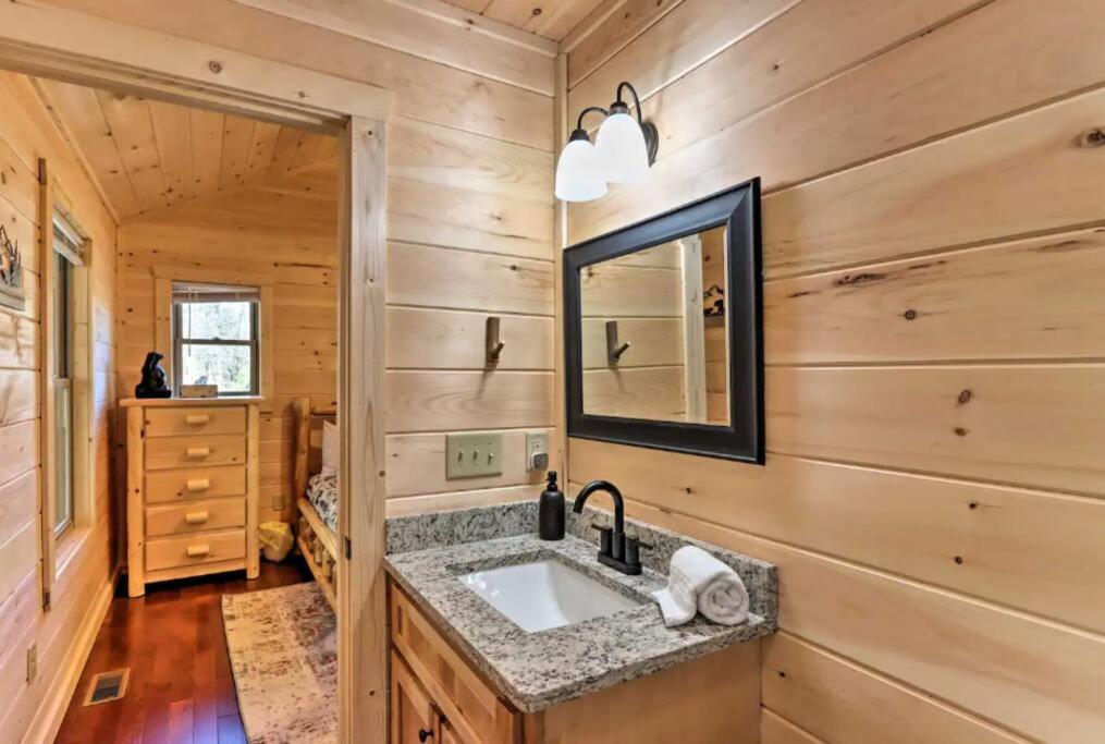 New Serene, Fun & Comfy Cabin- Covered Deck, Grill, Arcade Murphy Exterior photo